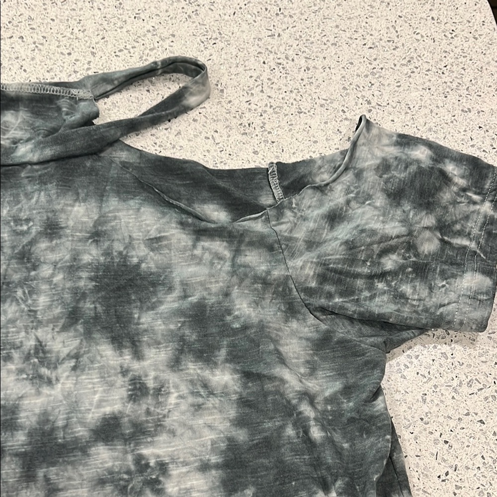 NEW POL Tie-Dye Off-Shoulder T-Shirt - Picture 2 of 3